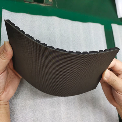 खरीदें पी4 मिमी इनडोर 320x160 मिमी एलईडी फ्लेक्स स्क्रीन वक्र मॉड्यूल online manufacture